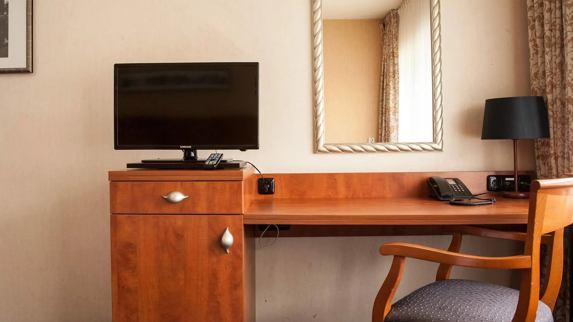 New West Inn Amsterdam 3*,  Nederland