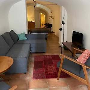 Werfkelder Aan De Oudegracht Appartement Utrecht